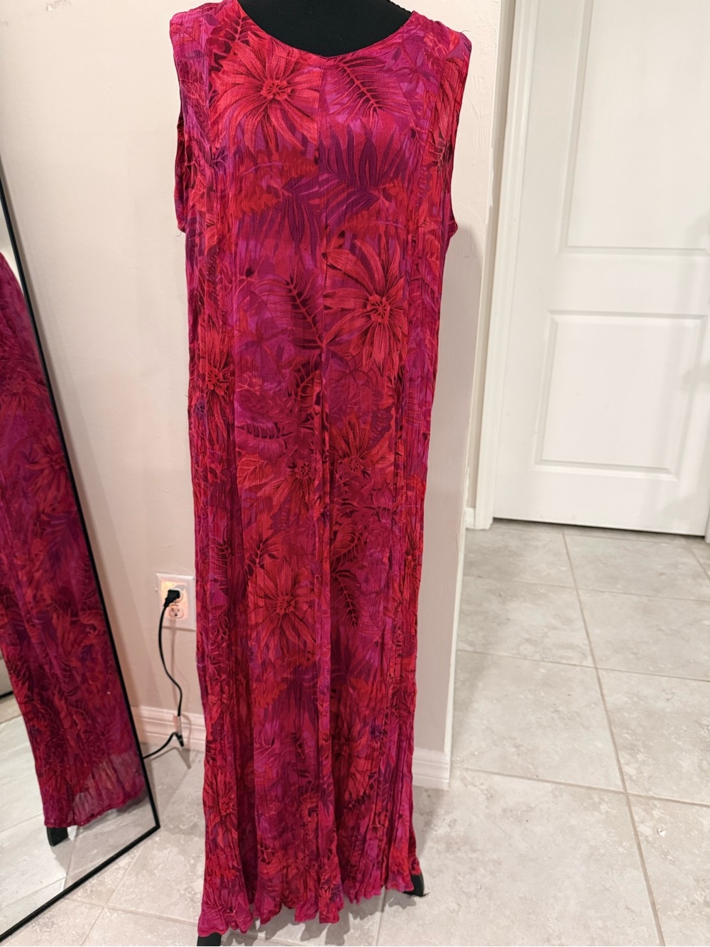ROUGE Women’s M Pink Tropical Floral Maxi Dress Sleeveless Boho Botanical